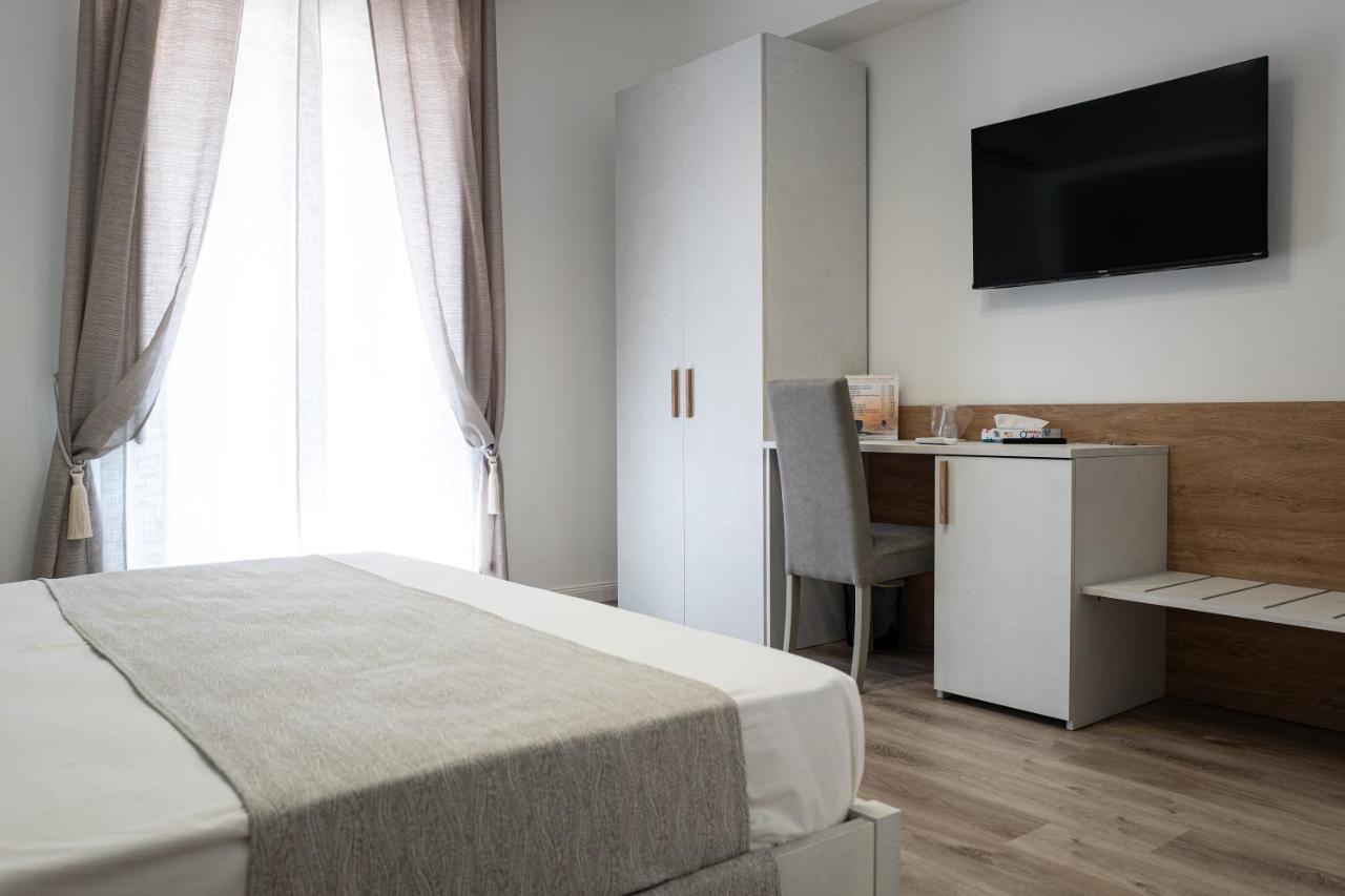 سانتو ستيفانو دي كاماسترا A Due Passi - Guest House المظهر الخارجي الصورة