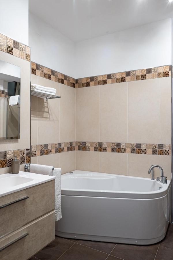 سانتو ستيفانو دي كاماسترا A Due Passi - Guest House المظهر الخارجي الصورة