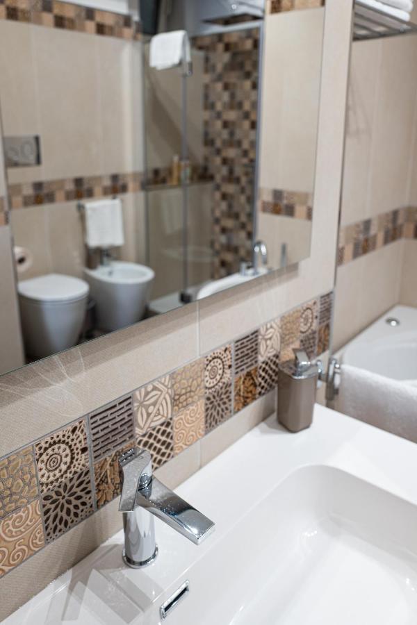 سانتو ستيفانو دي كاماسترا A Due Passi - Guest House المظهر الخارجي الصورة